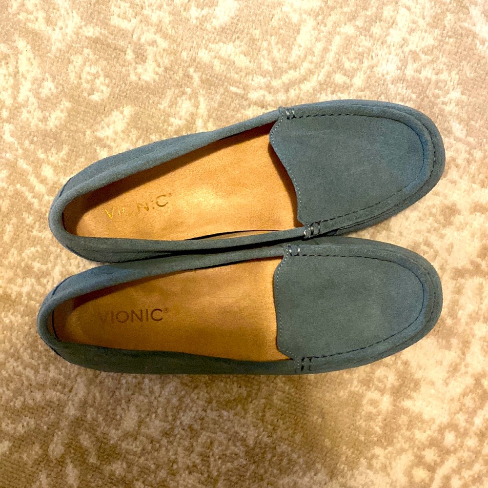 Vionic blue suede loafer